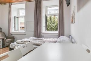 Bright 1BR Apartment Steps from the Danube