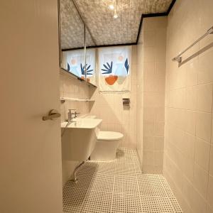 Sparrow House-international guest only