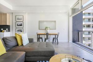 Stylish Spacious City Apartment