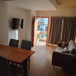 Departamentos VILLA GESELL a UNA CUADRA DEL MAR ZONA CENTRO