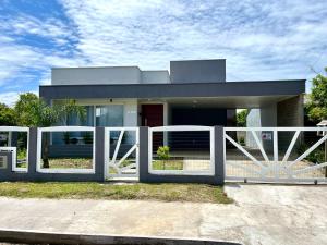 Casa de Praia Nova em Mariluz com Suíte!