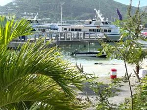 Appartement neuf en plein cœur de Philipsburg - Little Bay