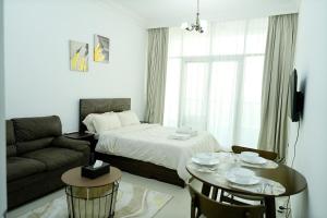 Cozy Private Studio -Near Beach -City View -Downtown Sharjah - Pool & Gym