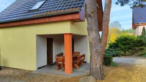 Resort Koloděje-žlutý dům