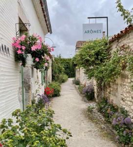 Mobile home - 2 Bedrooms - Near the sea - Camping Les Ormeaux B25