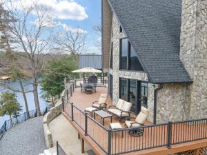 Herons Cove at Lake Hickory