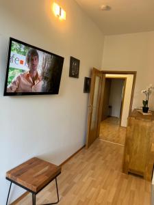 Apartment Leipziger Straße - 3 Schlafzimmer - 4 Betten - Balkon - gratis Stellplatz - SmartTV