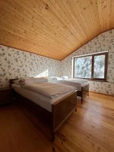 Vozni Lodge - Yeghegis