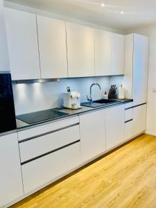 Liboria I Stylische Maisonette Wohnung Alpenblick I 4min zum See