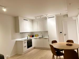 City Center ocean view Vervet apartment