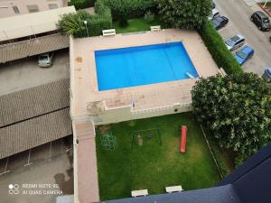 Amplio apartamento con piscina y a 50m del mar