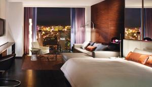 Best Strip City Views Balcony Suite No Resort Fee