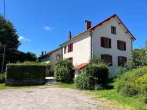 Maisons de vacances Gite de charme jusqu'a 14 personnes, Proche du lac de Gerardmer : photos des chambres