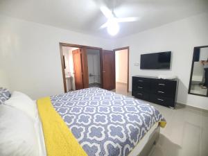 Cama king, piscina 3 habitacines