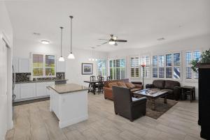 Privacy, Pickleball, Club House, Hiking, Mountains