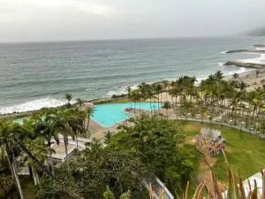 Hermoso PH240 mts! Caraballeda Caribe Club WI-FI - Macuto