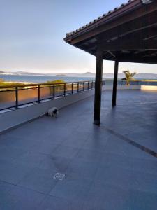 212 apartamento espetacular perto do mar