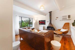 3BDRM Bayside Family Retreat with Pool with Pool & Games Room