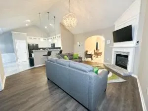 Cozy 3BR Home Near ATL Airport - فيربورن