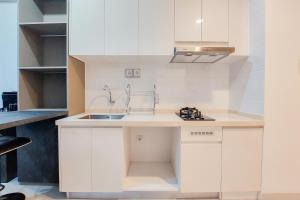Styisth 2BR at Sky House BSD Apartment By Travelio