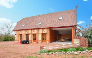 4 Bedroom Gorgeous Home In Valorbiquet