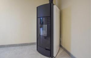 4 Bedroom Gorgeous Home In Valorbiquet