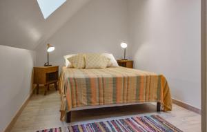 Maisons de vacances 4 Bedroom Gorgeous Home In Valorbiquet : photos des chambres