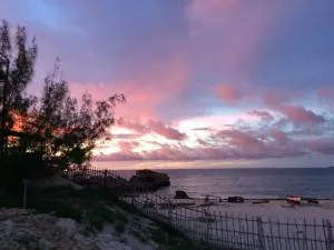 Vazaha Vezo - Ambatomilo