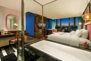 Aurora Central Hanoi Hotel