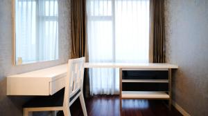 Enchanting and Stunning 2BR La Riz Supermall Mansion Apartment By Travelio