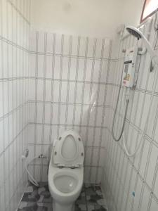 Cozy breezing countryside Pet