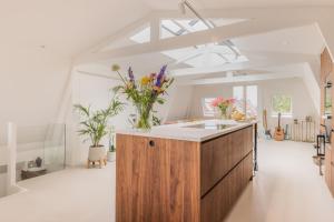 Exclusive Design Loft downtown next to Vondelpark