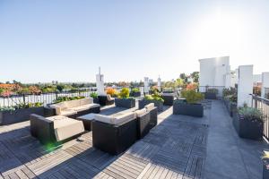 Exquisite Haven with Patio Sleeps 4