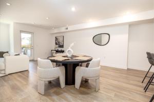 Exquisite Haven with Patio Sleeps 4