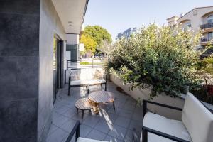 Exquisite Haven with Patio Sleeps 4