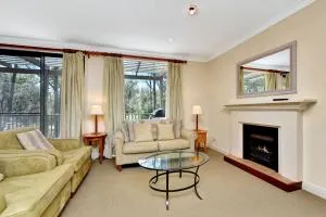 Cypress Lakes Villa 516 Primrose - Broke