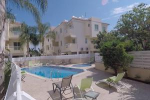Andros Apt 2 Bed, Free Wi-fi, Safe, Complex Pool