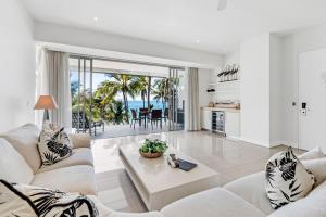 Belle Escapes Daydream at Drift Beachfront