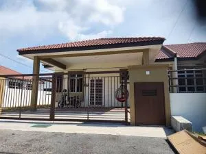 Alieda Homestay Near KLIA forMuslim - Kampong Besut Alieda Homestay Near KLIA forMuslim - Kampong Besut