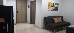 Southgate Residence, Ellegance