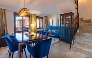 Beautiful Home In Estepona With Wifi