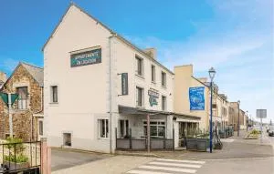 Beach Front Apartment - La Fresnais