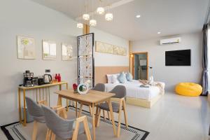 Best Time Pool Suites