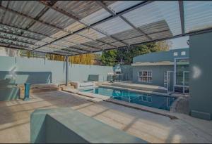 Spacious 3-Bedroom Gem in Vibrant Parkhurst