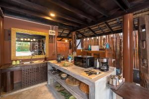 Authentic Thai Villa with Open-Air Living & Pool-Central-Huahin