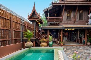Authentic Thai Villa with Open-Air Living & Pool-Central-Huahin