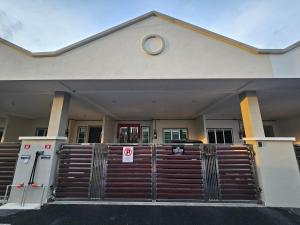 V-Home Taiping, 3BR, 7pax, Full Aircond, Wifi & Netflix, Early Bird Promo