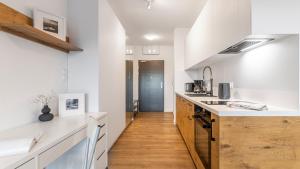 Jaworska, Sun & Snow