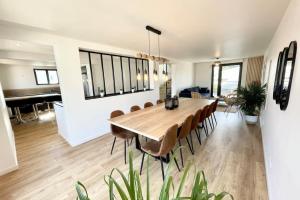 Maisons de vacances Duplex neuf Hyper Design - Piscine chauffee : photos des chambres