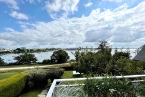 Appartements Lovely T2 de standing face a la rade : photos des chambres